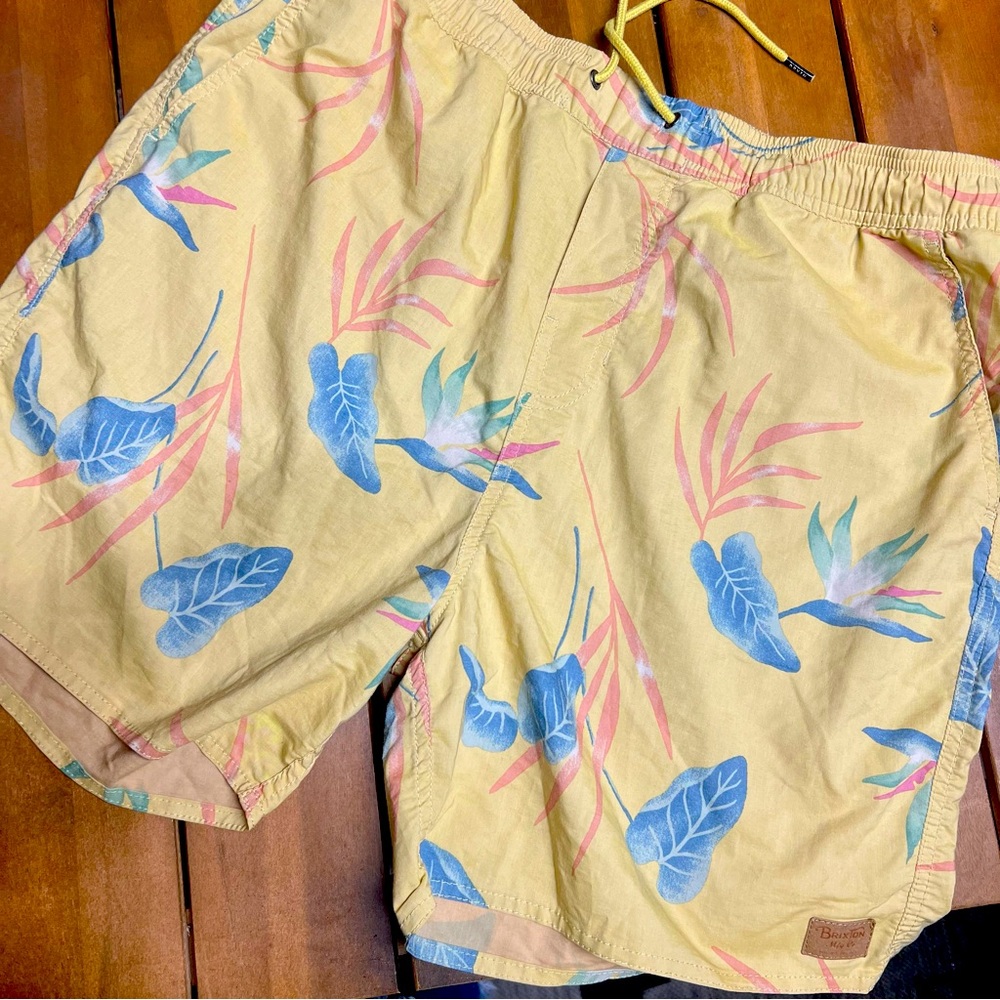 MENS XL BRIXTON TRUNKS